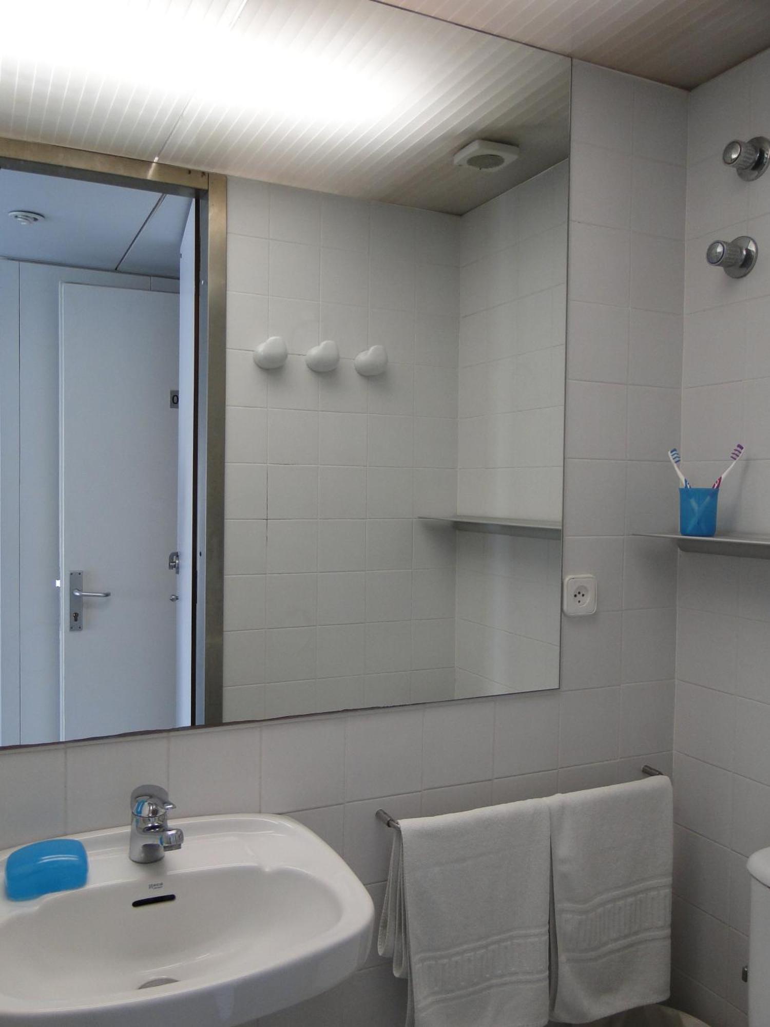 Отель Residencia Universitaria Sant Joan Реус Экстерьер фото