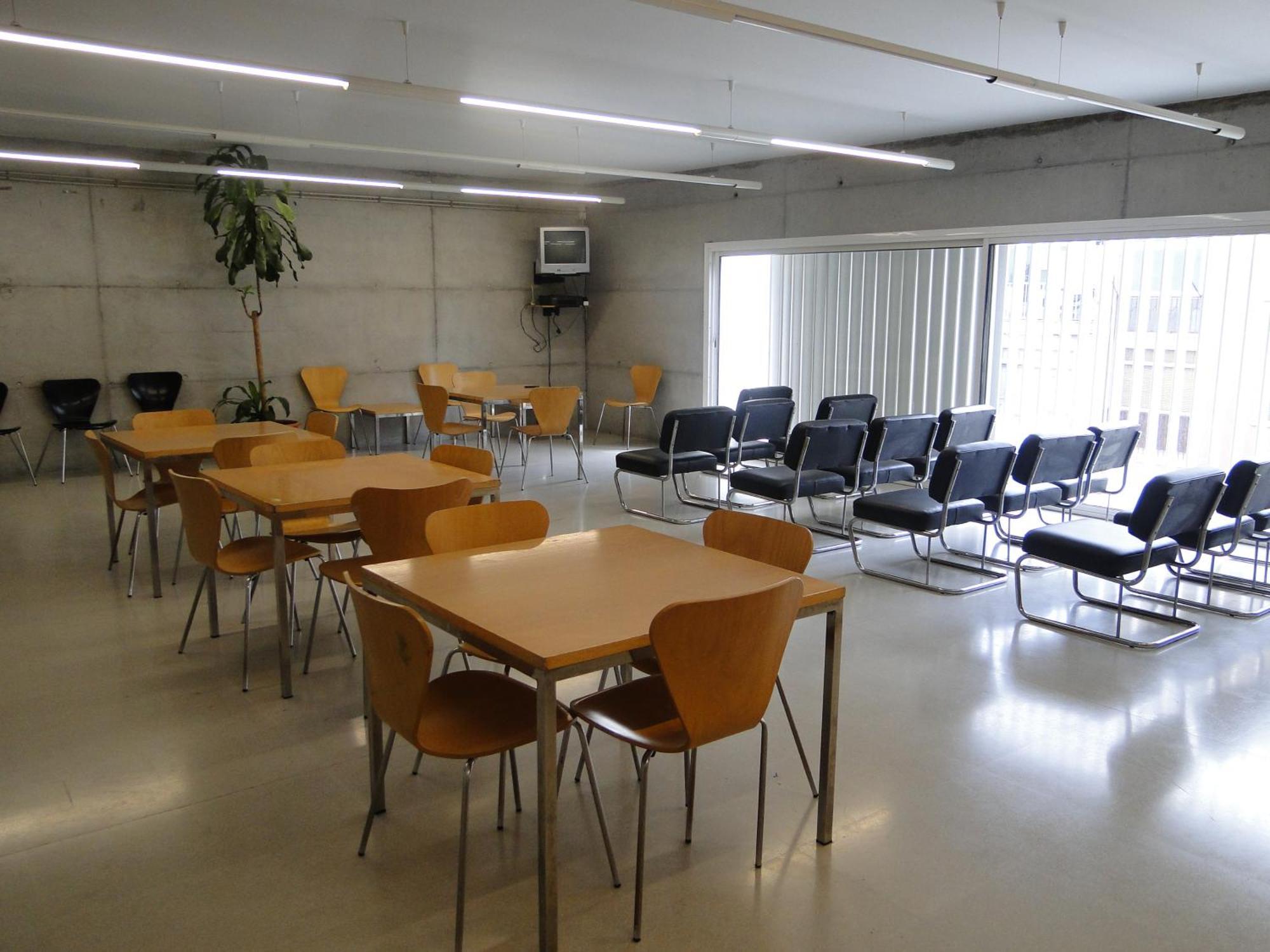 Отель Residencia Universitaria Sant Joan Реус Экстерьер фото
